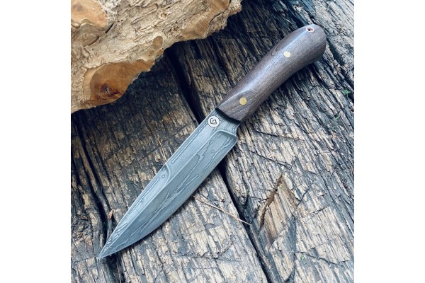 Carving knife made of cast bulat R003 (nut) 