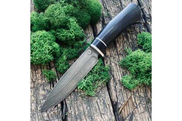 Carving knife made of cast bulat R005 