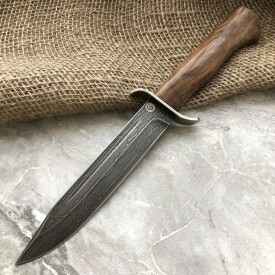 Travel knife made of cast bulat T002